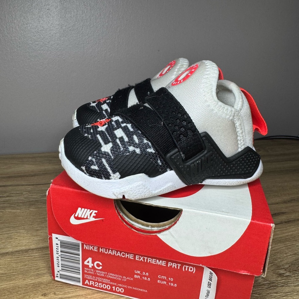 Nike Huarache Extreme Kids Sneakers - Black, White, and Red